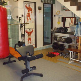 Fitnes&posilňovňa 
