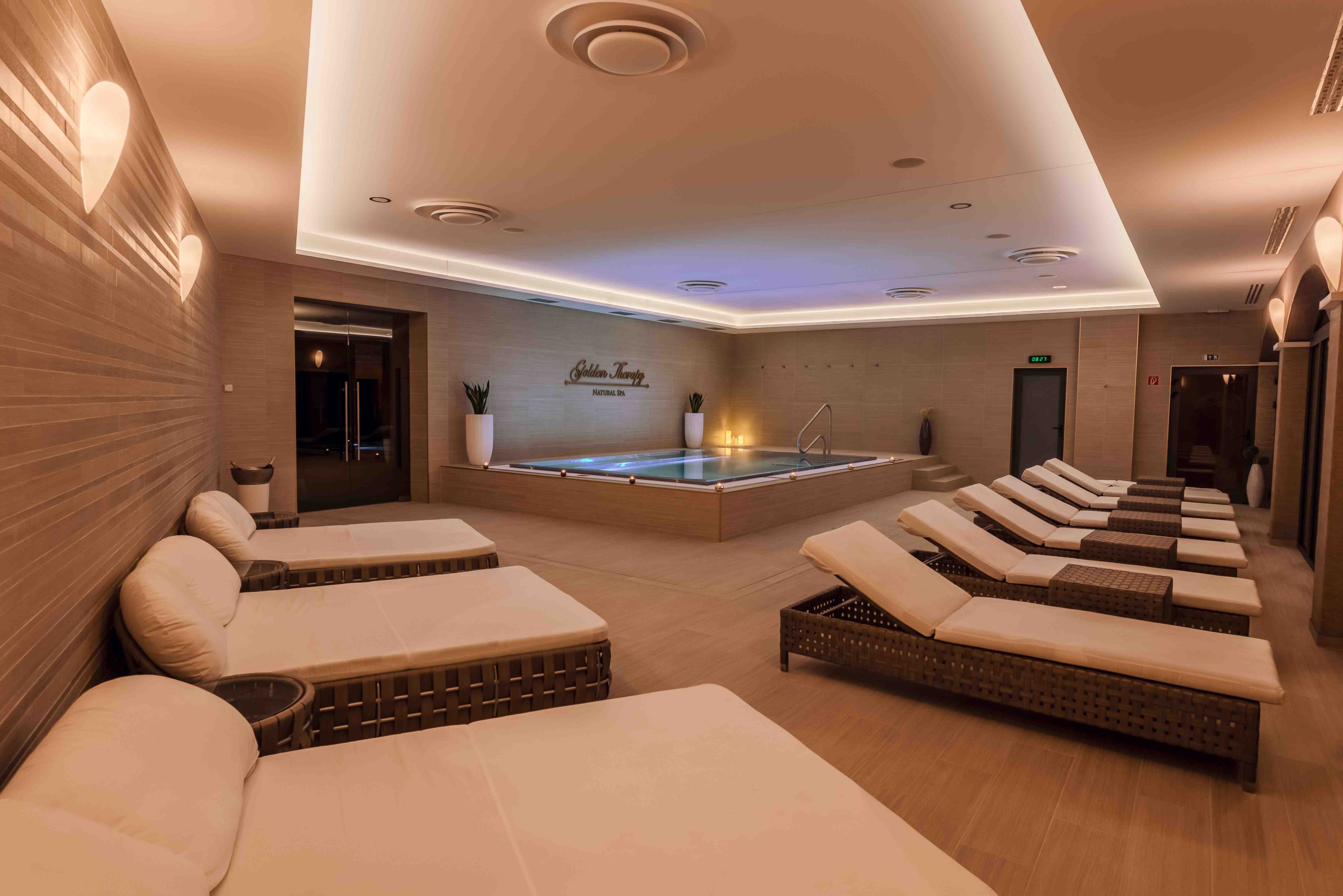 Plaza Beach Resort - Wellness a letné kúpalisko