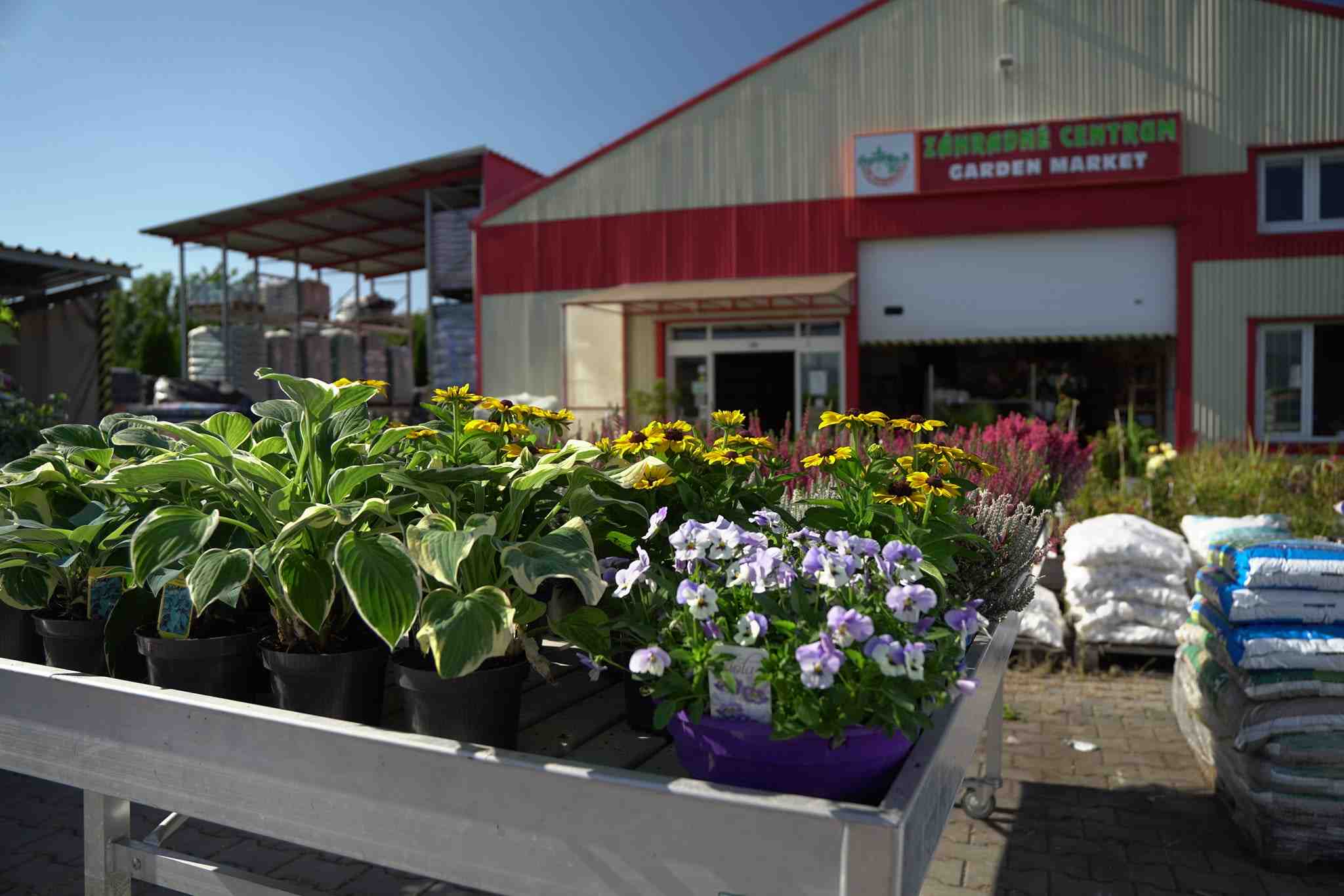 Záhradné centrum AgroMix-X
