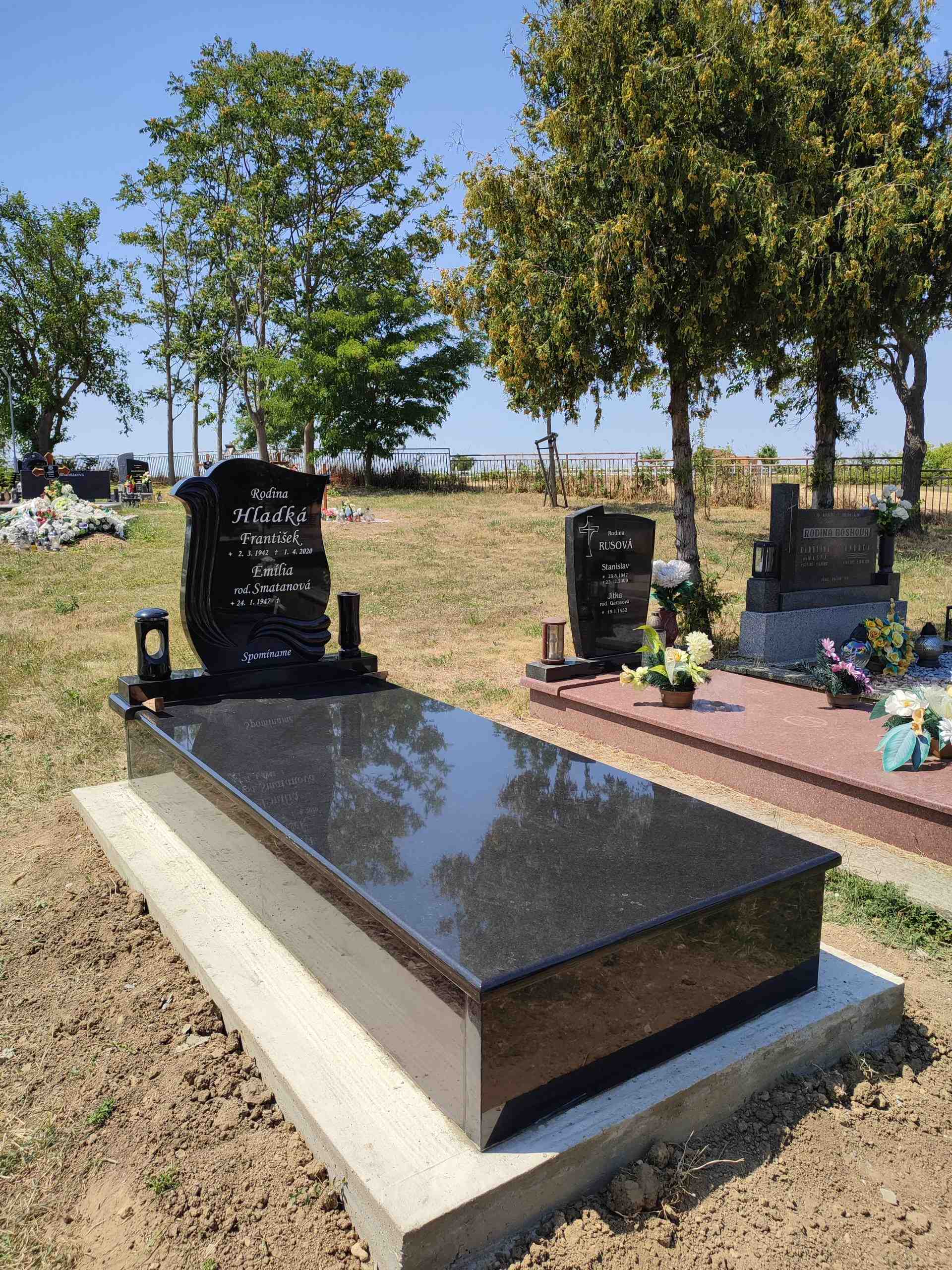 Pohrebníctvo a kameňosochárstvo Svätý Tomáš