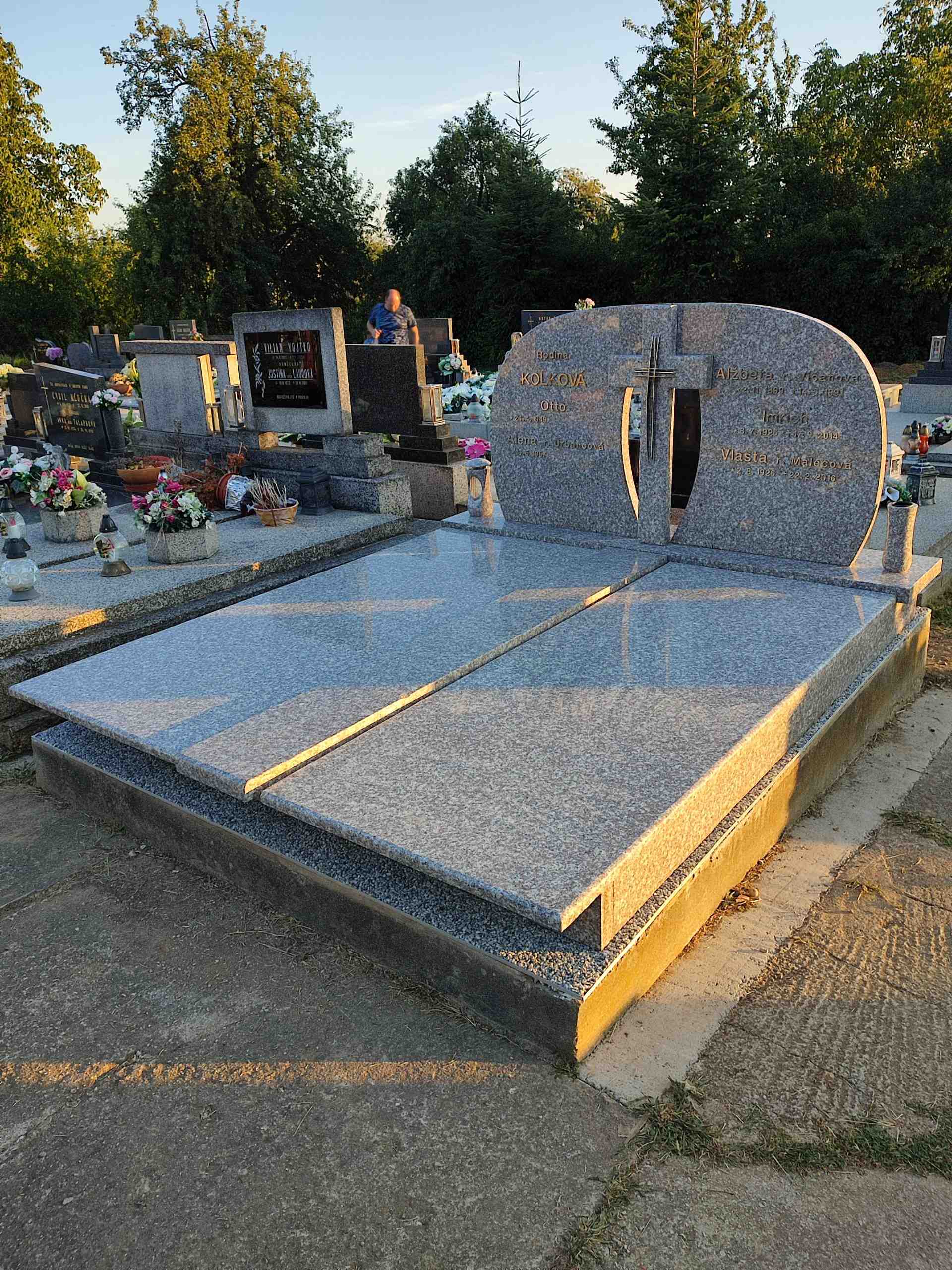 Pohrebníctvo a kameňosochárstvo Svätý Tomáš