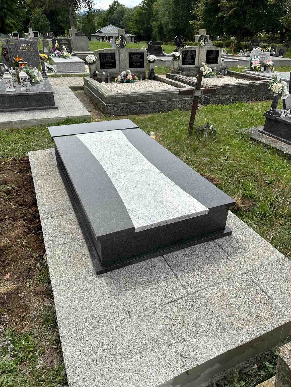 Kamenárstvo Roots