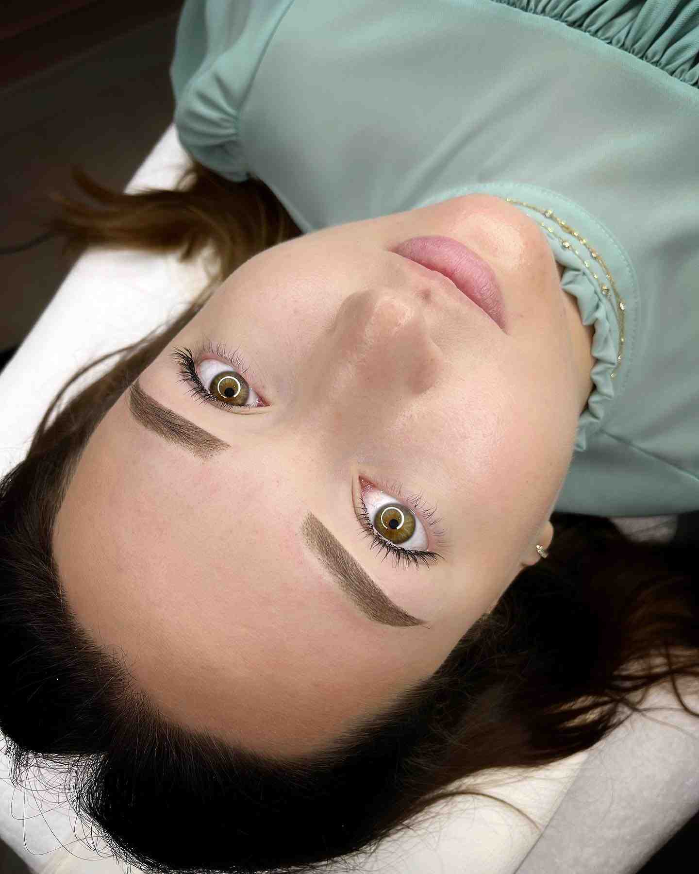 Veronika Tóth Phibrows